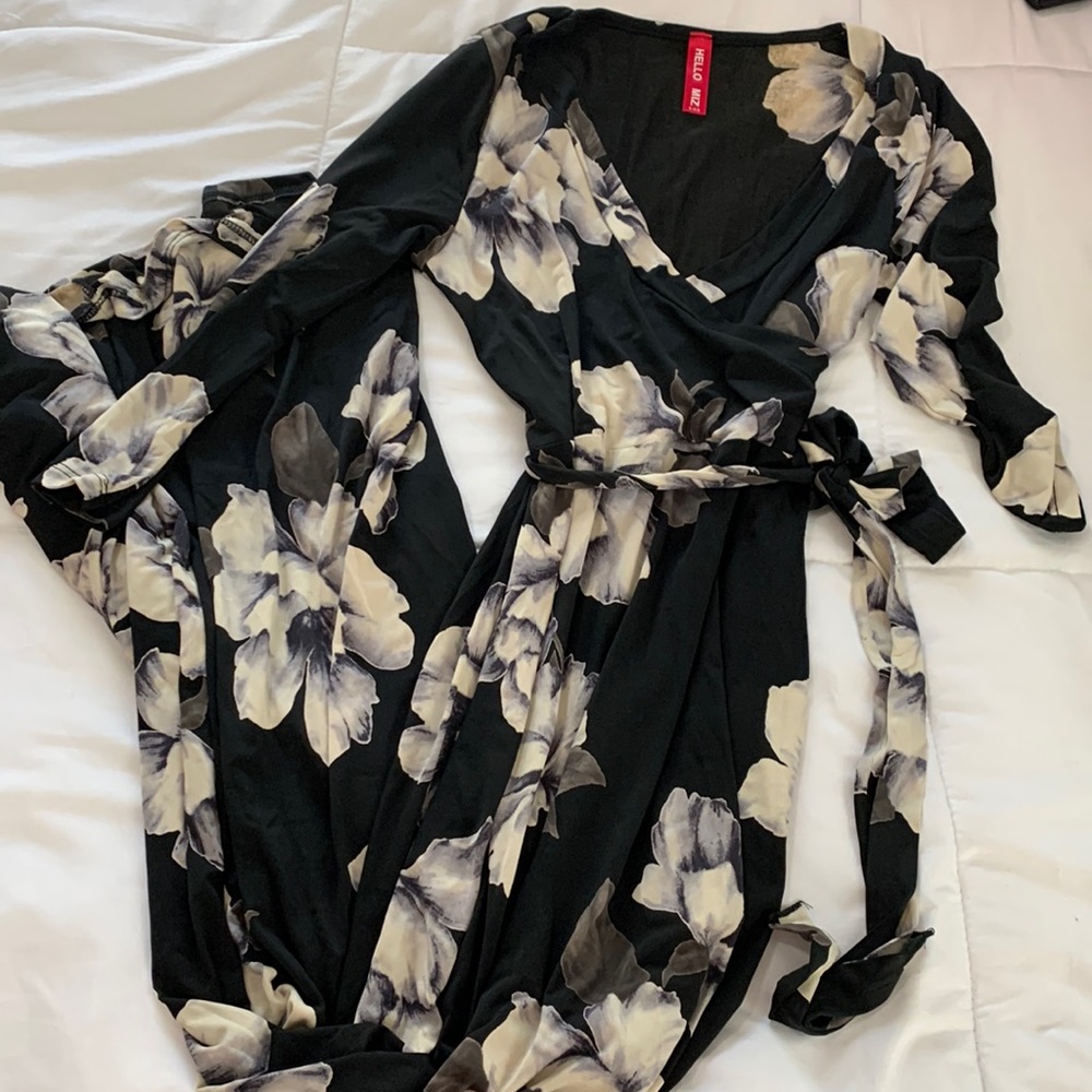 Hello Miz maternity floral wrap dress, size small